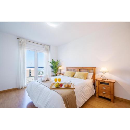 Soho & Sea Views -Parking