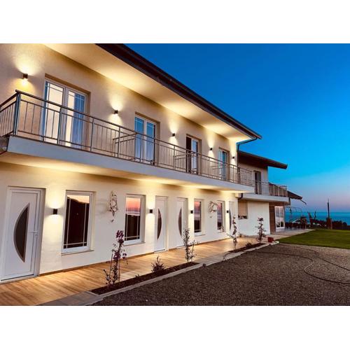 Sol Apartments Gjiri Lalzit