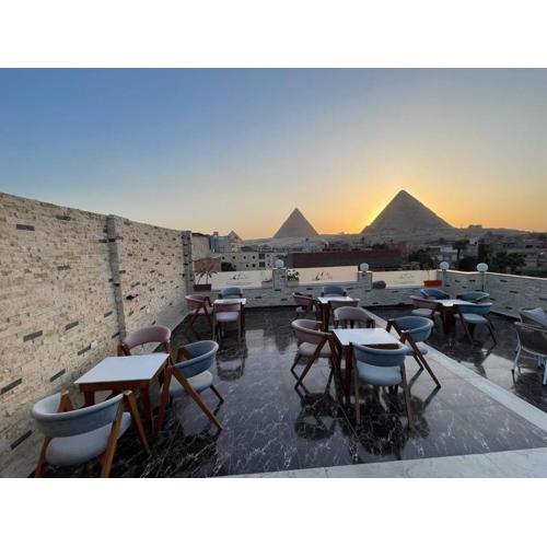 Solar Boat Pyramids View Hotel