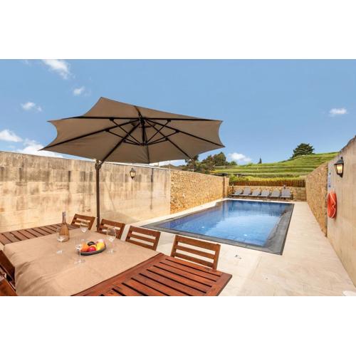 Solaris Gozitan Villa With Pool Gozo - Happy Rentals