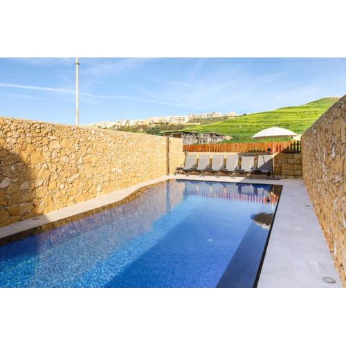 Solaris Holiday Home