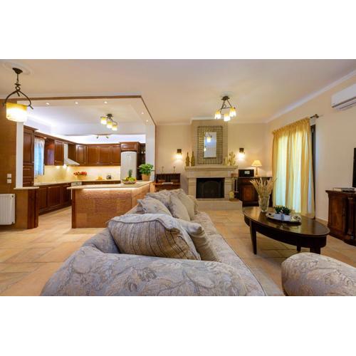 Solaris Methea Deluxe Suites