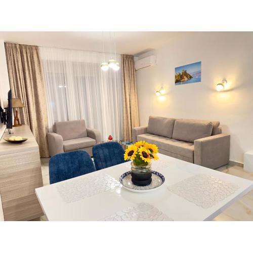 Sole Saranda Terraces Apt