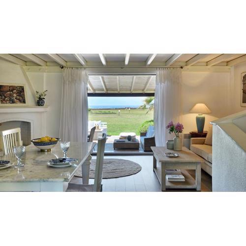 Soleado Beachfront Villa