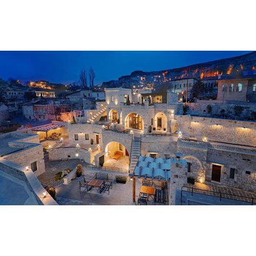 Solem Cave Suites