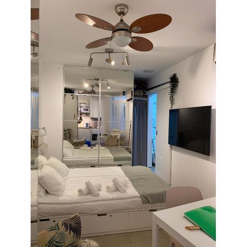 Sombrita del Sol Studio Interior