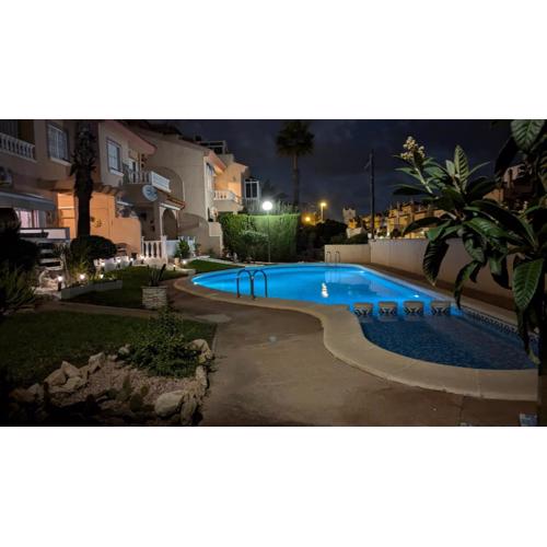 Sonnenterrasse mit Meerblick 3 Zi Penthouse Apartment Dachterrasse Balkon Pool