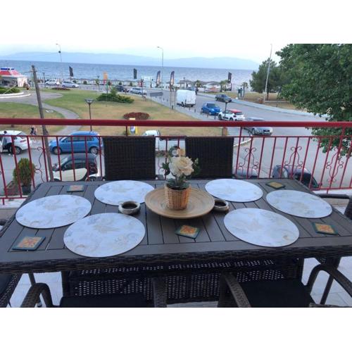 Sophies Sea View Apartment Touzla
