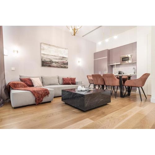 Sophisticated modern apartment Center by REMS