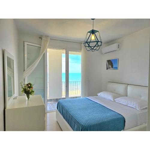 Sophisticated Seaside Flat in Durr s