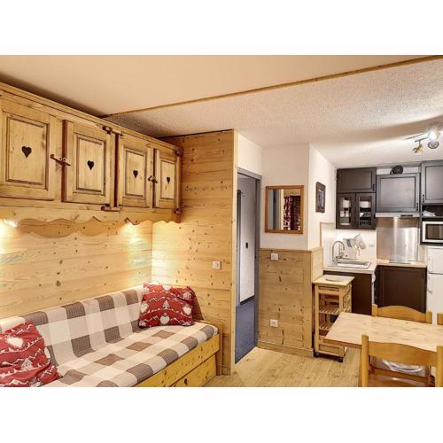 Spacieux 2 pièces rénové, skis aux pieds, 4 pers, Les Menuires, 30m², Wi-Fi, parking - FR-1-178-126