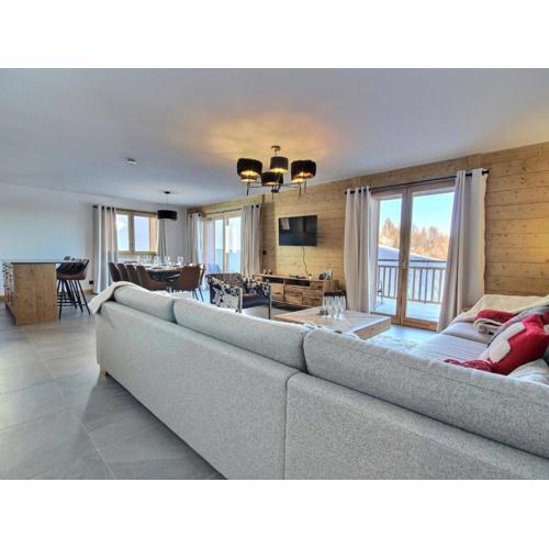 Spacieux appartement neuf pour 12 avec vues et balcons - FR-1-455-251