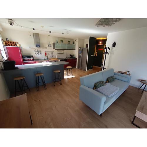 Spacieux T3 cosy avec clim et terrasse à Toulouse