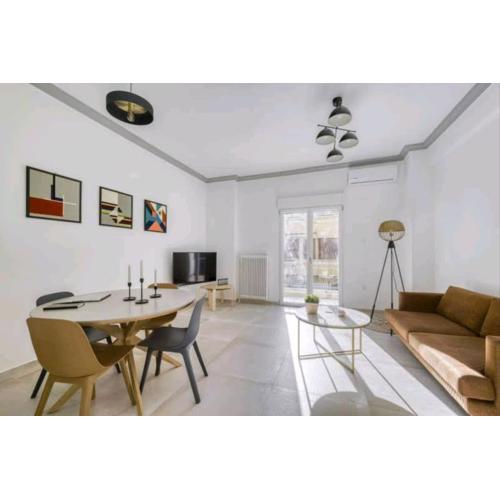 Spacious 1 bedroom apartment in the center