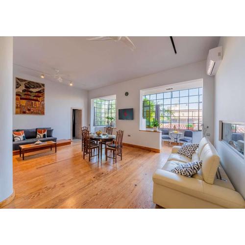 Spacious 2-Bdrm Apt at Filopappou hill in Koukaki!