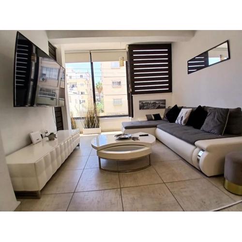 Spacious 2 Bedroom Apartment