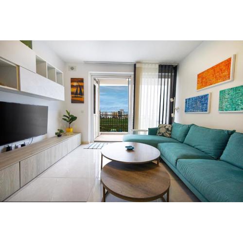 Spacious 2BD Apartment with Large Front Balcony & Country Views - Close to Sea