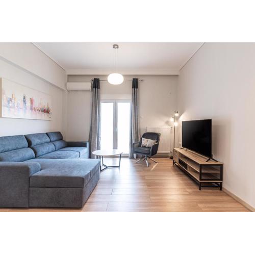 Spacious 2BD apt next to metro