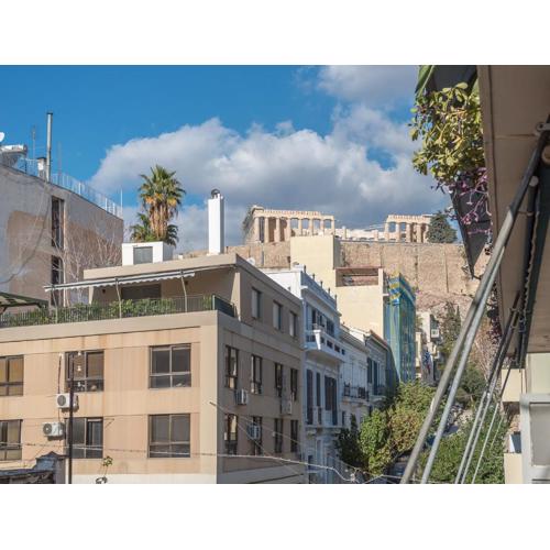 Spacious 2BDs Apt With Acropolis View In Center
