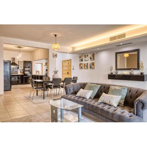 Spacious 3 Bedroom Apt in St Julians