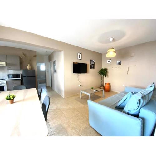Spacious 3Apt Combo, Fast WiFi, 5Min Walk to Beach