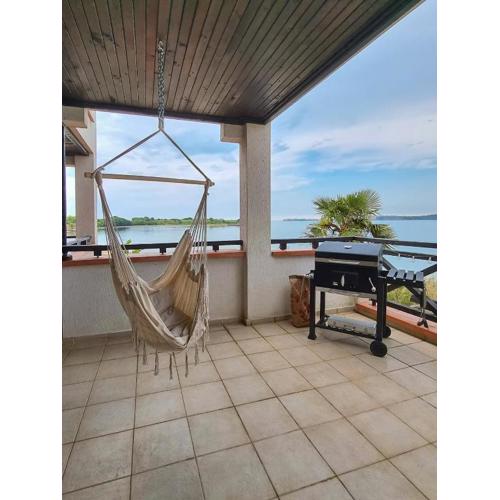 Spacious 3BD flat with PARKING and SEA VIEW by Flat Mаnаger