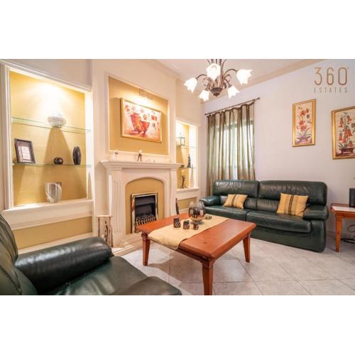 Spacious 3BR Maisonette with Terrace in Marsascala by 360 Estates