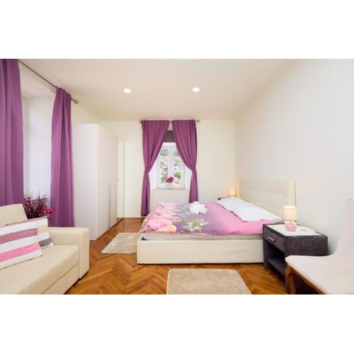 Spacious 4 Bedroom Dubrovnik Apartment