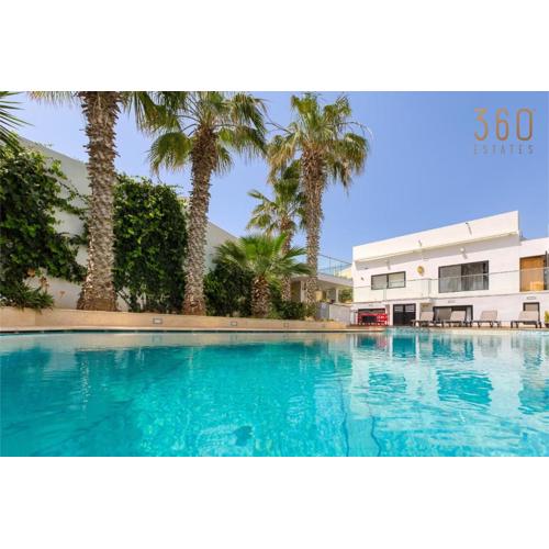 Spacious 4BR Villa with Private pool, parking & BBQ by 360 Estates