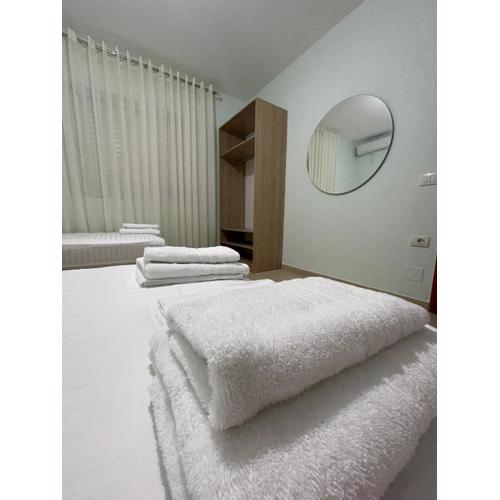 SPACIOUS 8-Person APARTMENTS