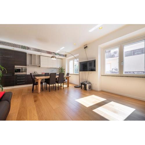 Spacious and bright 2 BR apartment near Poetto