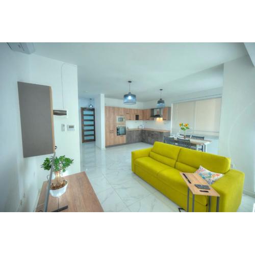 Spacious and cozy 1 bedroom near seafront PCAL1-1