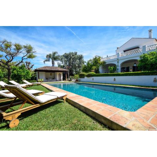 Spacious Andalusian-inspired Villa with Scenic Views