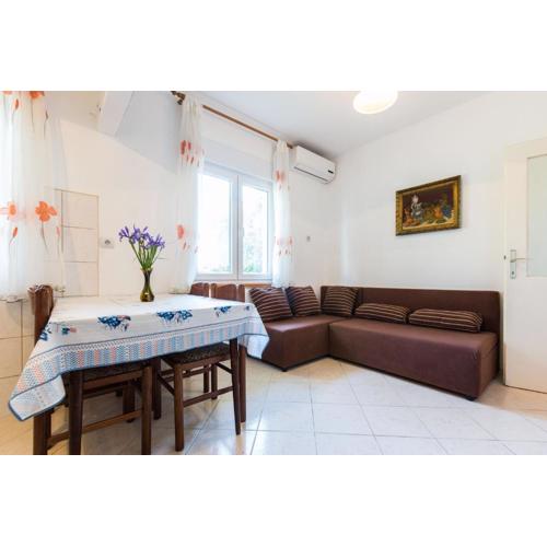 Spacious Apartment Borik & Parking