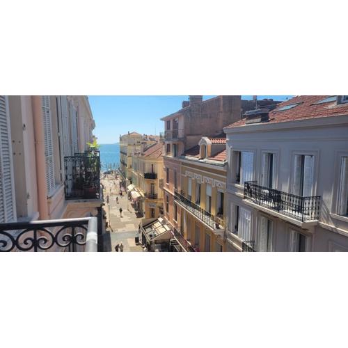 Spacious apartment, center, close to beach and train station