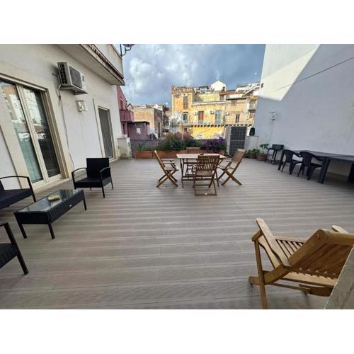 Spacious Apartment in Catania, terrace & city view