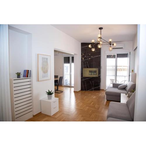 Spacious apartment in Pagkrati