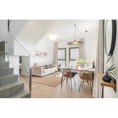 Spacious apartment & private terrace by REMS