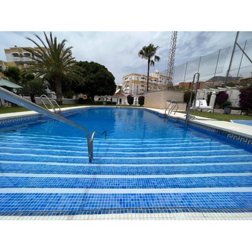 Spacious Apartment with 3 pools very central