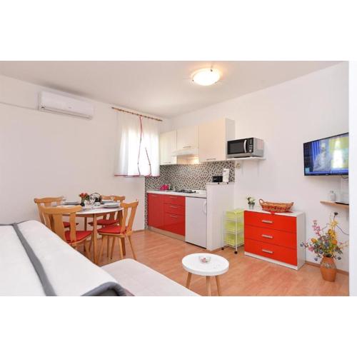 Spacious apartment with garden