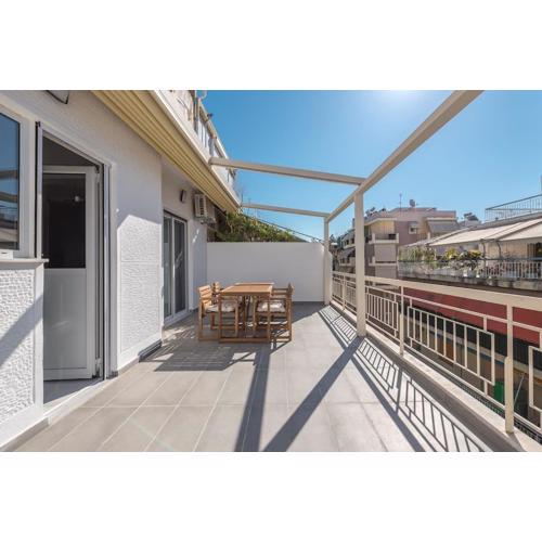 Spacious Athens Apt Large Balcony 200m to Metro