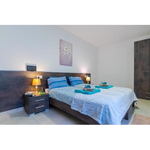 Spacious Brand New Apartment 3 Bdr 2 Bth H