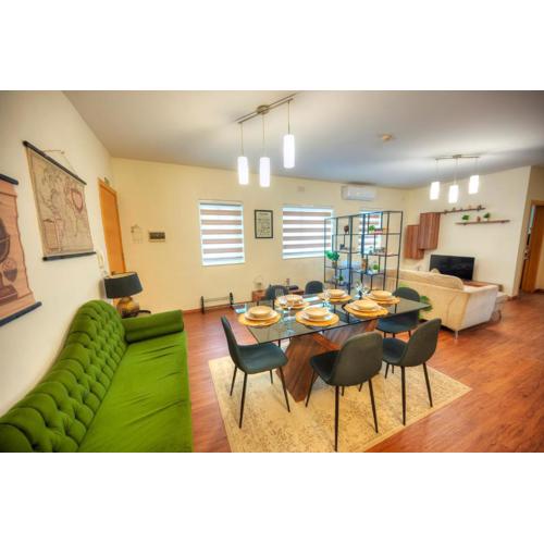 Spacious & elegant 2 bedrooms, 2 bathrooms DBOR1-1