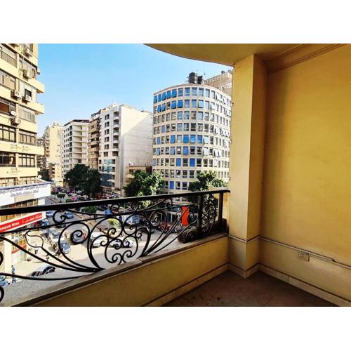 Spacious Executive Luxury Apartment with Balcony
