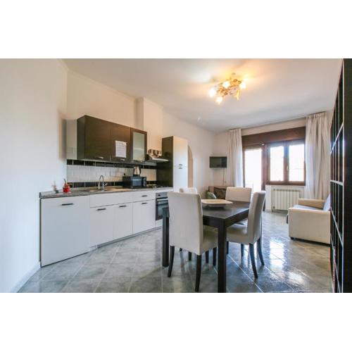 Spacious Family Apartment - Green & Near Airport - Self Check-In