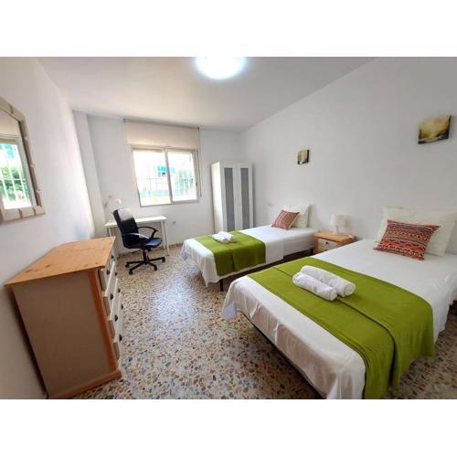 SPACIOUS FLAT 100M FROM BEACH-NERJA-Spain