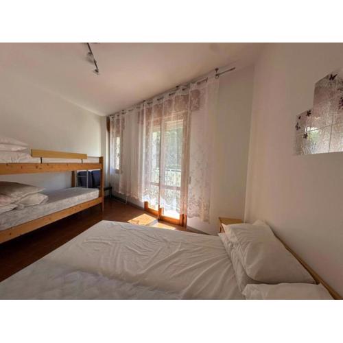 Spacious flat close to the beach - Beahost