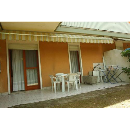 Spacious flat surrounded by nature - Beahost