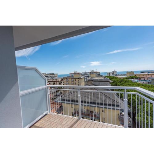 Spacious flat with sea view terrace - Beahost