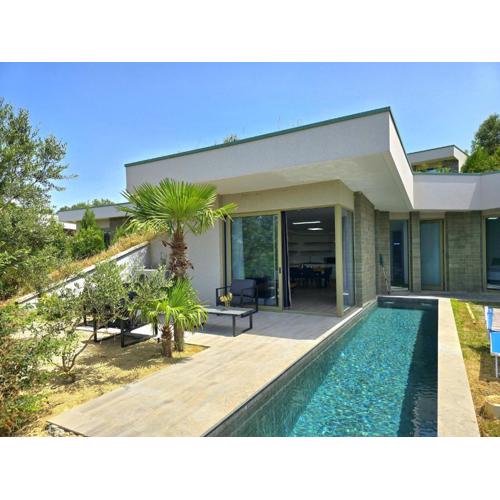 Spacious holiday home with garden